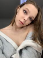 Pretty OnlyFans model Little Kitty flaunts her holes boobs in a solo (20P)