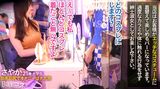AV of a female college student who becomes naughty with her first cosplay bar