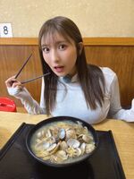 G-cup gradle Yuki Mita who is crossing Honshu in a light tiger, emphasizes big milk on the table in a food report www
