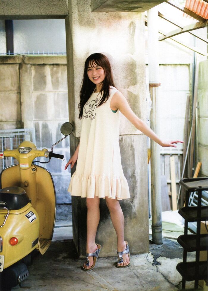 Ayane Suzuki BLT Graph 2020 Vol.58 9th image