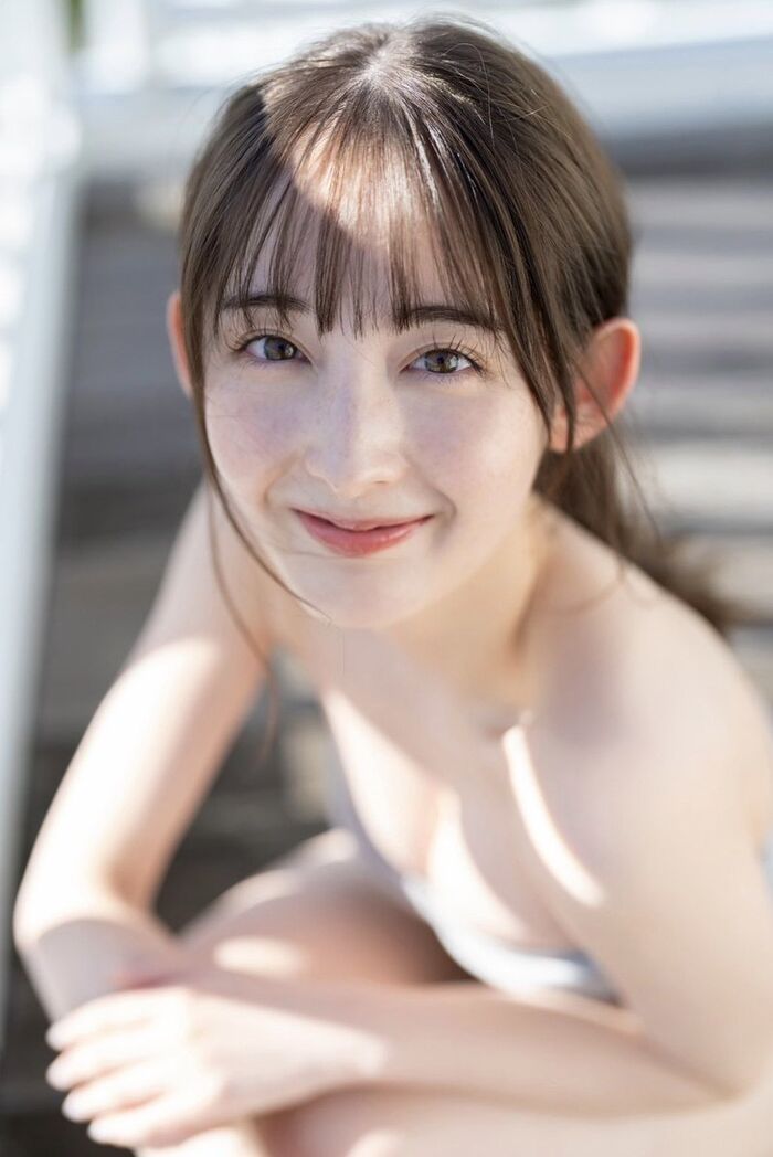 [Image] 'Too angelic' active female college student, swimsuit gravure is too beautiful wwwwwww Canadian half beauty, Nana Cecil, young gangan reveals fair-skinned beautiful breasts!! 12th image