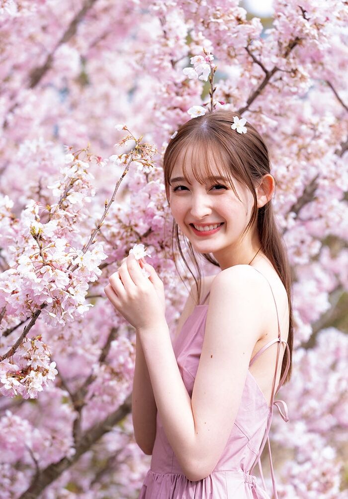 [Image] 'Too angelic' active female college student, swimsuit gravure is too beautiful wwwwwww Canadian half beauty, Nana Cecil, young gangan reveals fair-skinned beautiful breasts!! 17th image