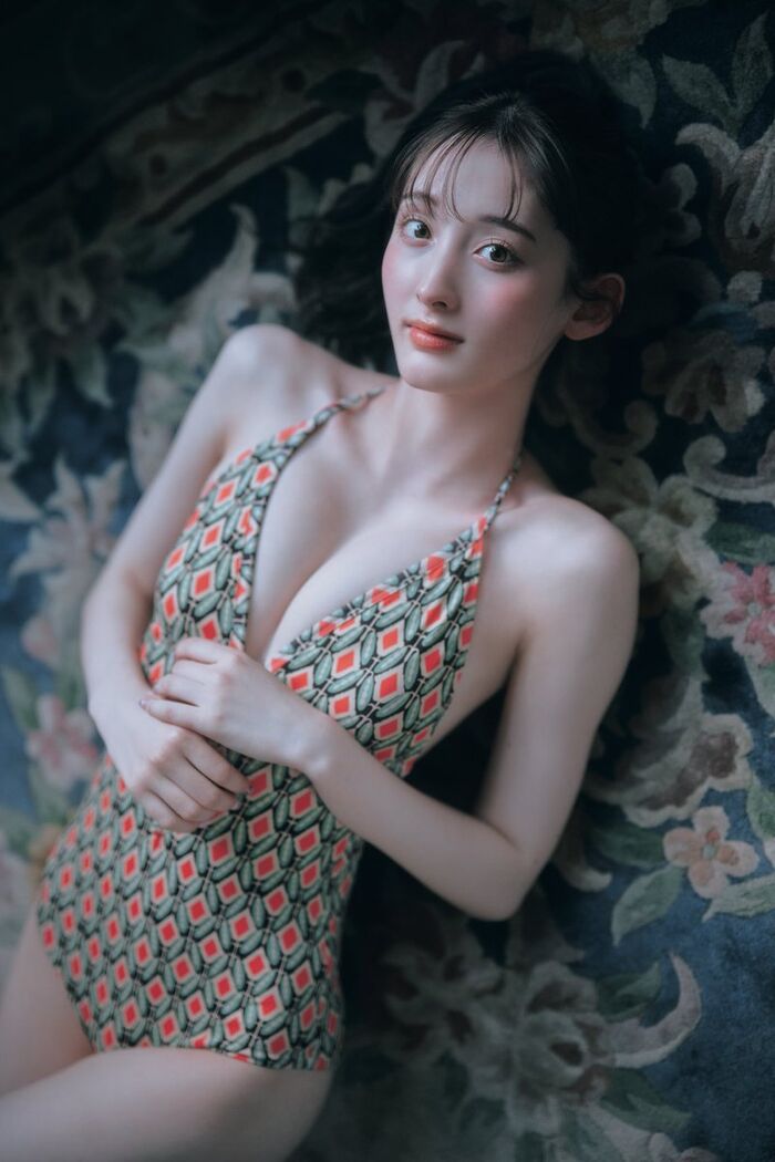 [Image] 'Too angelic' active female college student, swimsuit gravure is too beautiful wwwwwww Canadian half beauty, Nana Cecil, young gangan reveals fair-skinned beautiful breasts!! 21th image