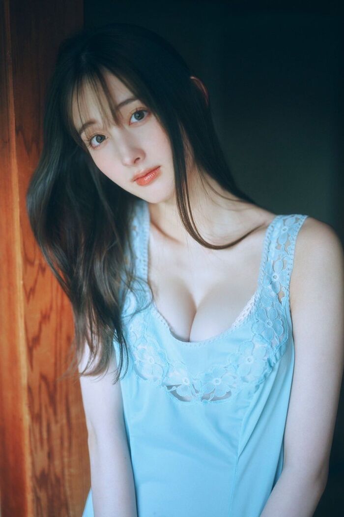 [Image] 'Too angelic' active female college student, swimsuit gravure is too beautiful wwwwwww Canadian half beauty, Nana Cecil, young gangan reveals fair-skinned beautiful breasts!! 22th image