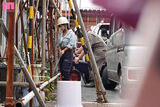 - A gaten residual earth girl who works at a construction site makes her AV debut with a wild body fully open!