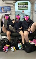 電車で正面にミニスカJKが座ったらその日一日頑張れる！【対面パンチラ画像88枚】
