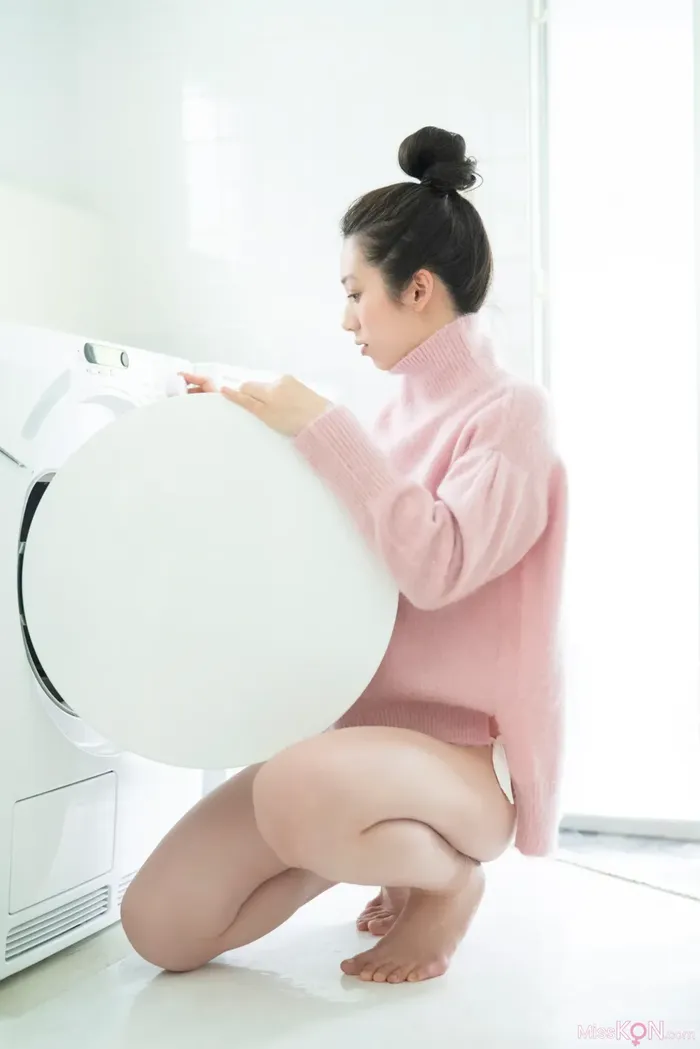 Airi Satō (佐藤あいり): Glossy bare skin Vol.2 (56 photos) 38th image