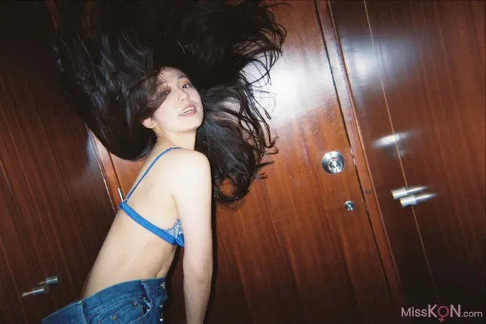 Airi Satō (佐藤あいり): Glossy bare skin Vol.2 (56 photos) 4th image