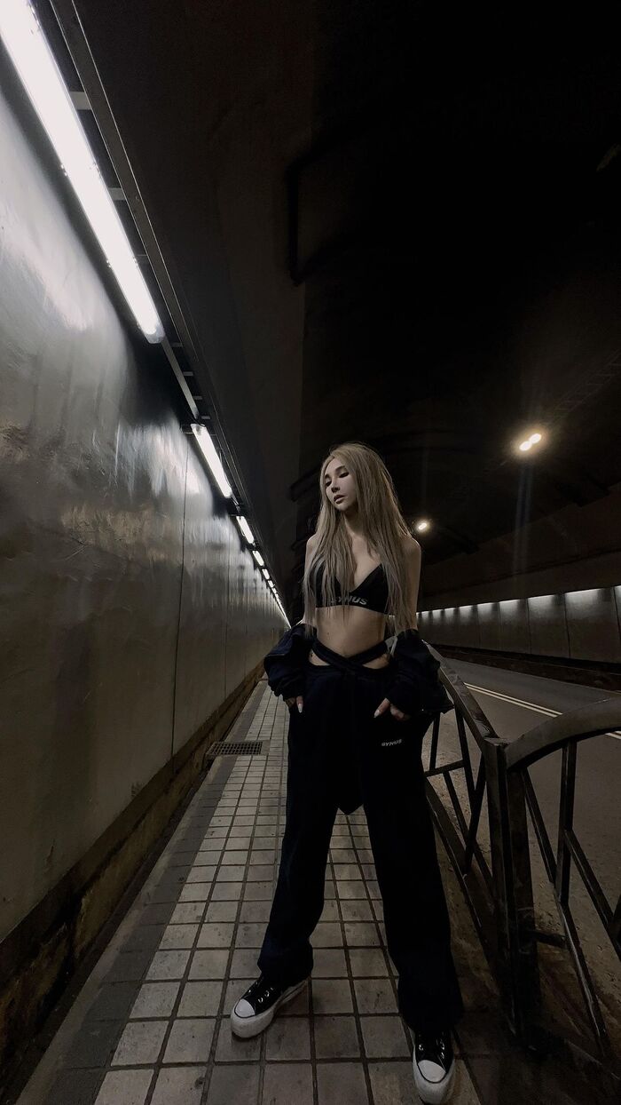 高顏值「ALBEE」展現飽滿火辣身材 (21P) 11th image